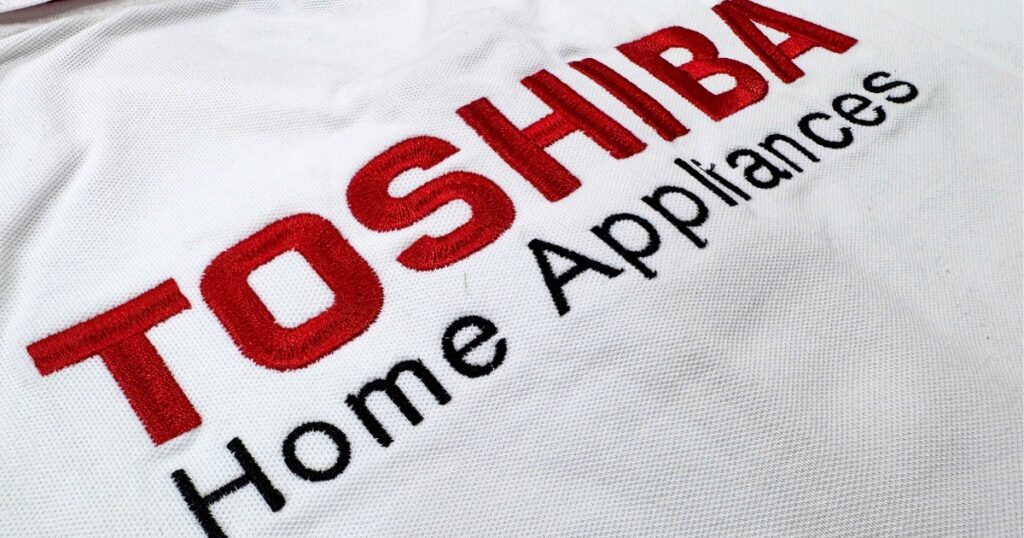 Dự án sản xuất áo đồng phục cho thương hiệu Toshiba 1 dự án sản xuất áo đồng phục